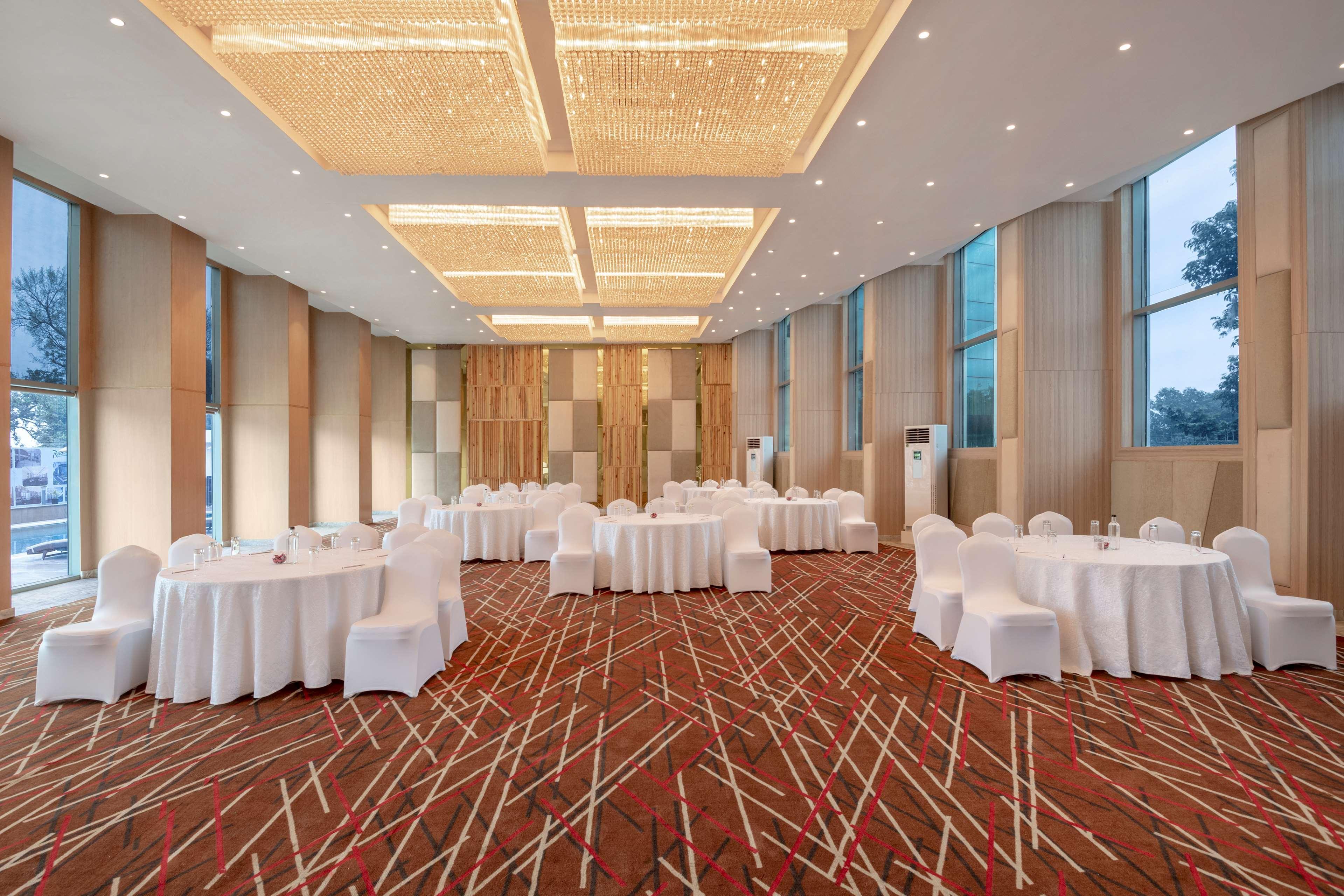 Radisson Hotel Bareilly Airport Eksteriør bilde
