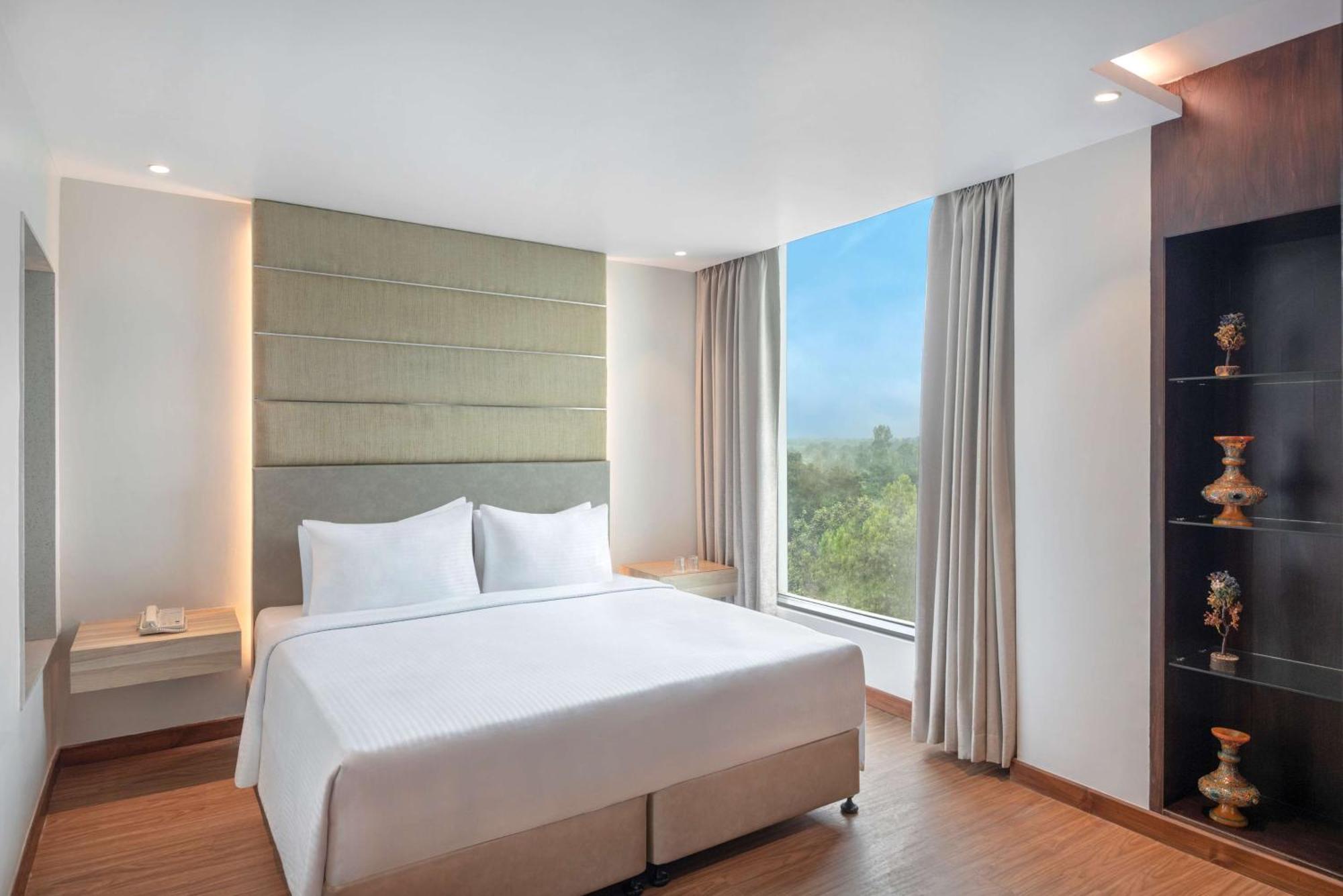 Radisson Hotel Bareilly Airport Eksteriør bilde