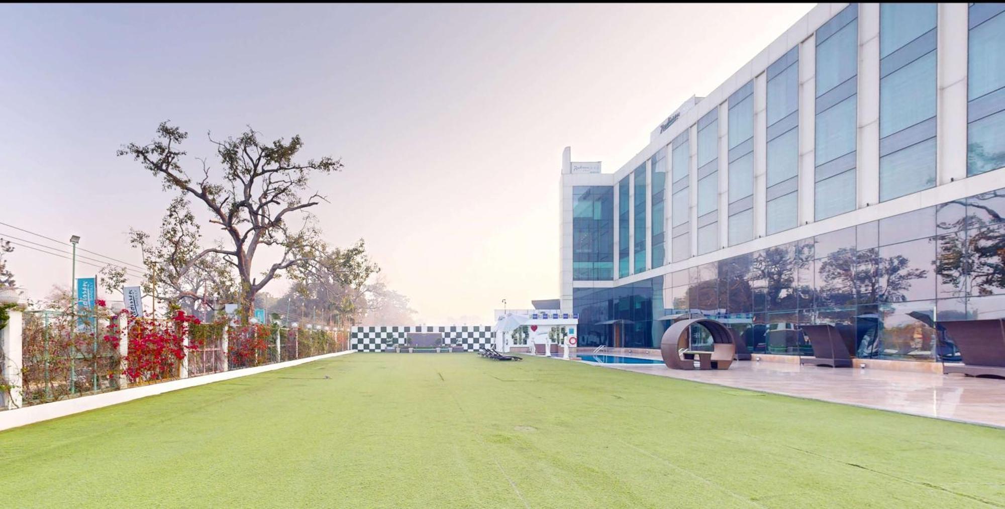 Radisson Hotel Bareilly Airport Eksteriør bilde