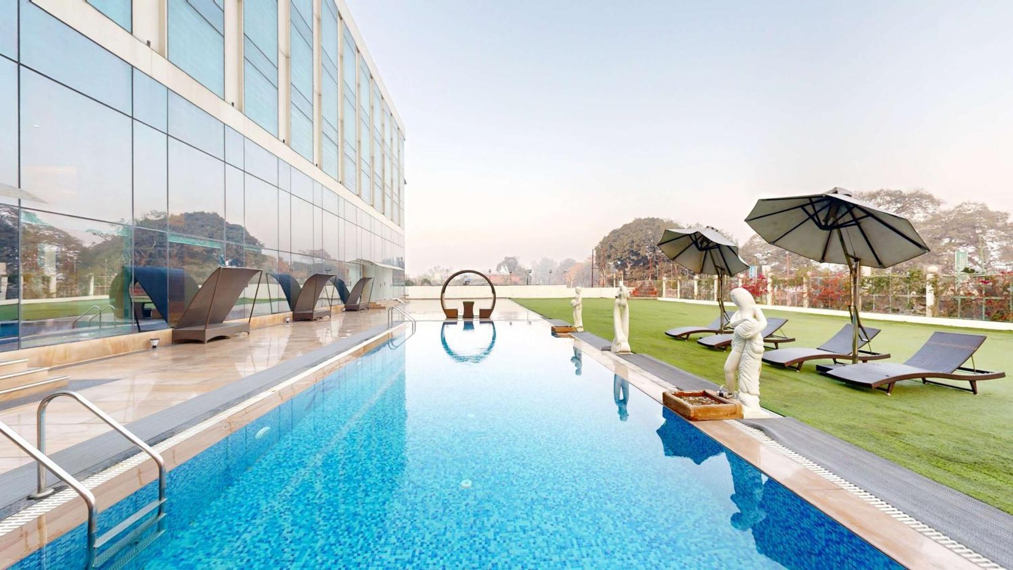 Radisson Hotel Bareilly Airport Eksteriør bilde
